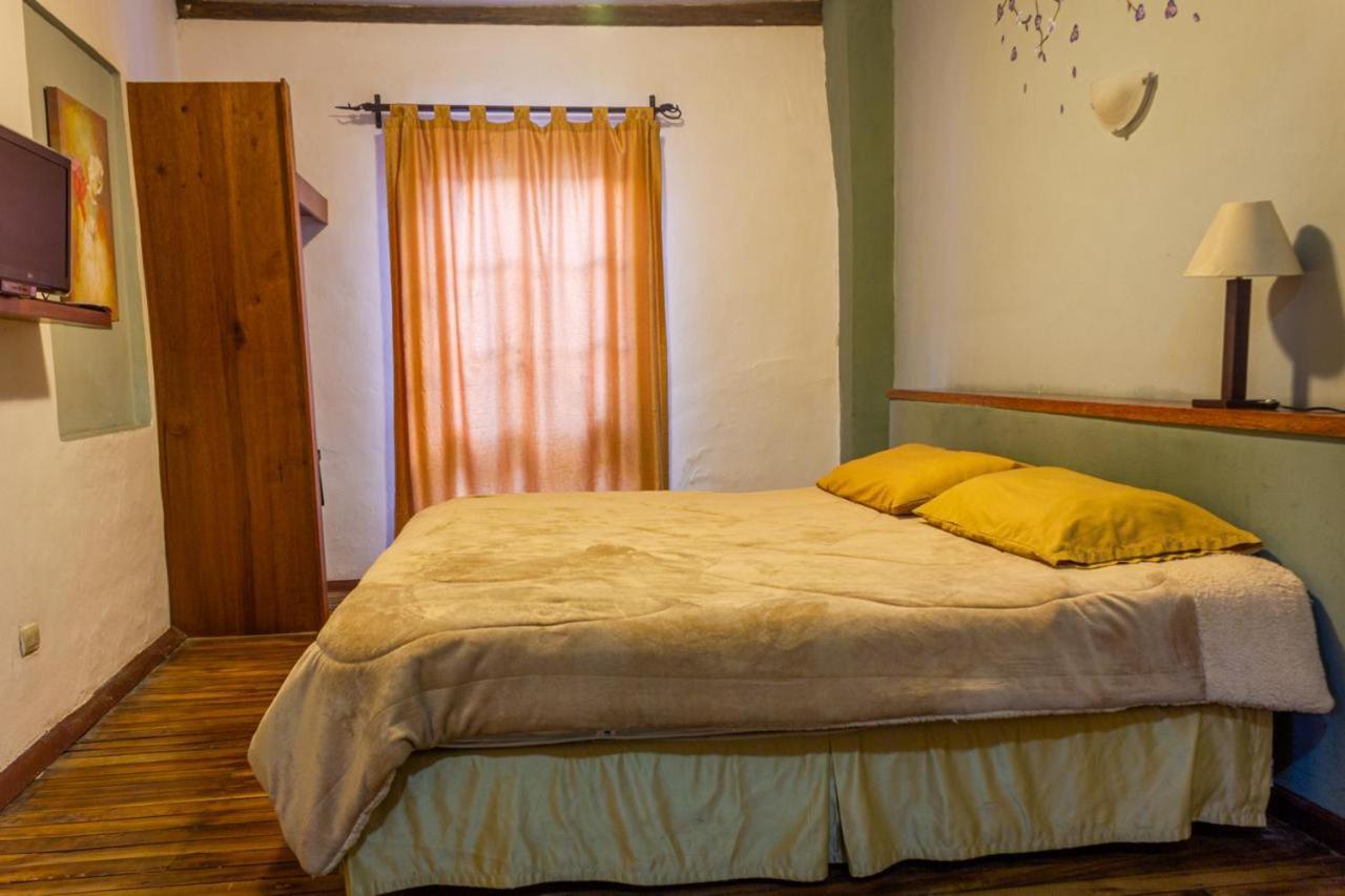 Casa De Rosas 3*